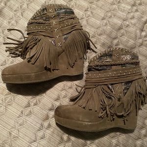 Size 10 Naughty Monkey Canyon Dream Ankle Bootie